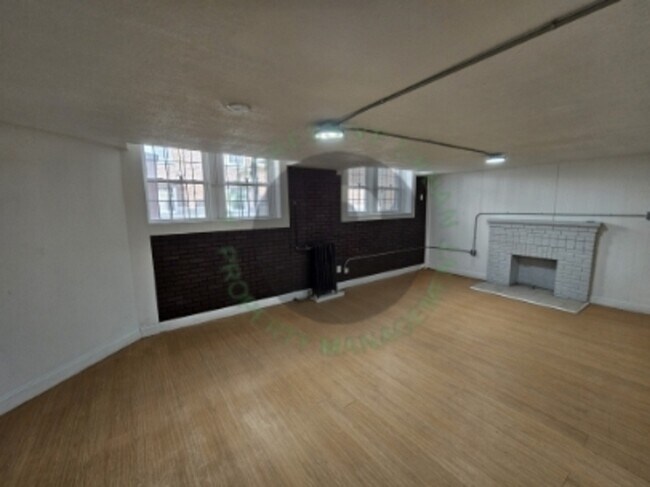 Building Photo - 2654 N Moreland Blvd