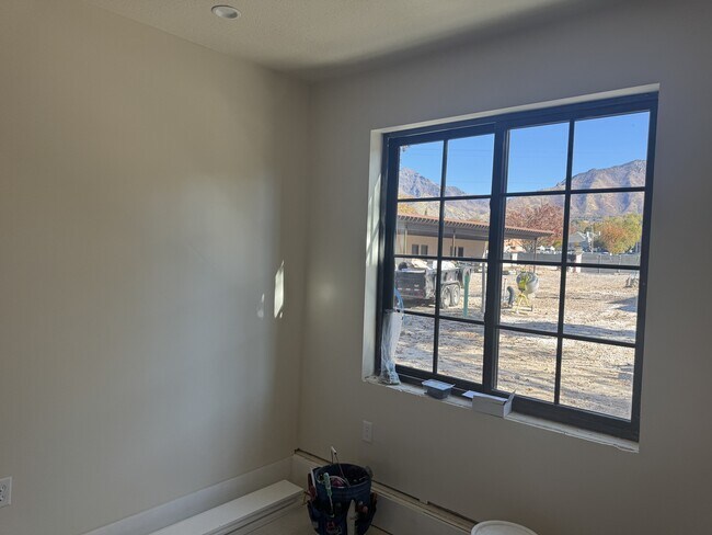 Foto del edificio - 4621 Locust Ln E