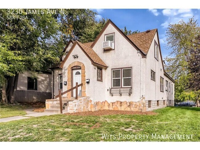 Foto del edificio - Great 5 BR / 1 BA side by side duplex unit