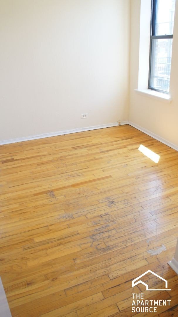 Foto del edificio - 2319 N Kedzie Blvd