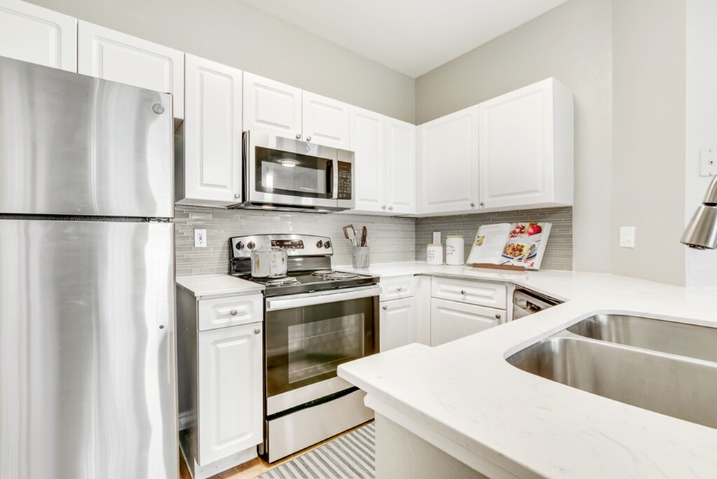 Halston on Frankford 3702 Frankford Rd Dallas, TX Apartments for Rent in Dallas