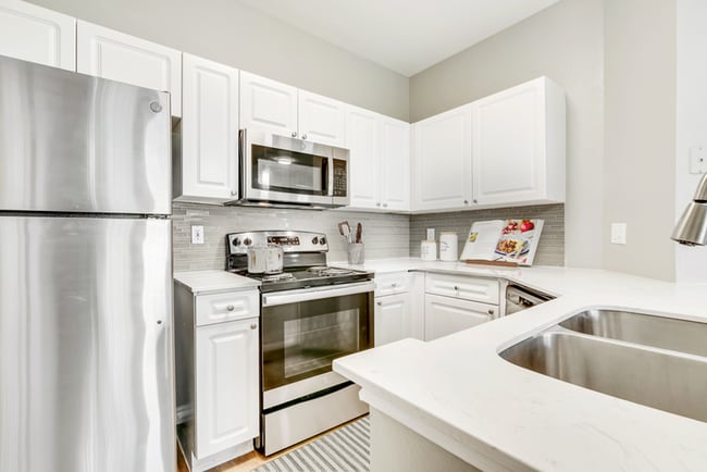 Building Photo - Halston on Frankford