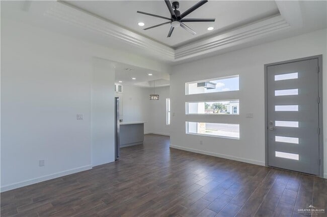 Building Photo - 14 N Sugar Bear Dr