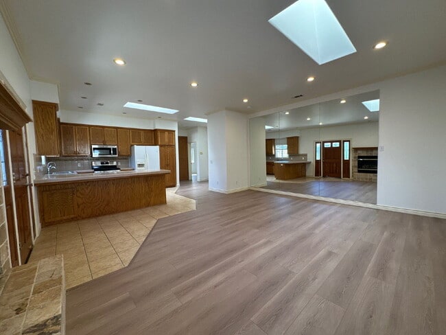 Foto del edificio - Spacious 2BR/2BA Single-Level ADU with Private Courtyard