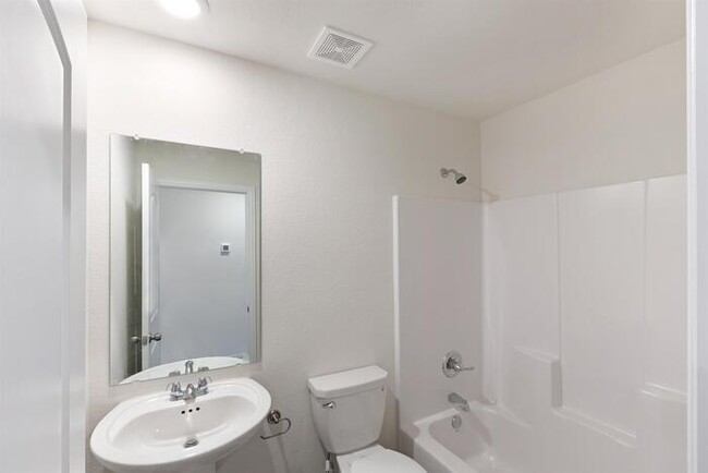 Foto del edificio - 1335 Beech St