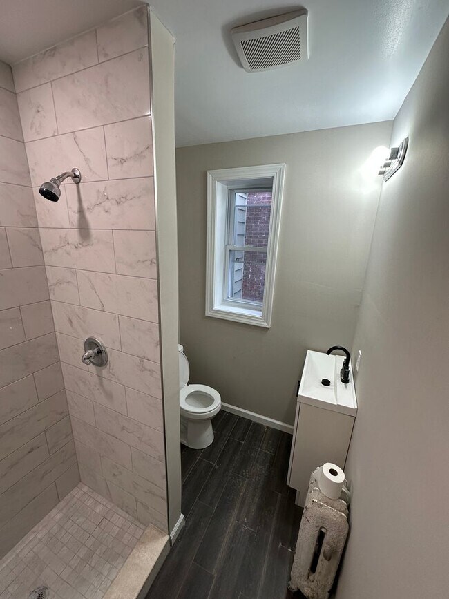 Foto del edificio - 6109 Jefferson St