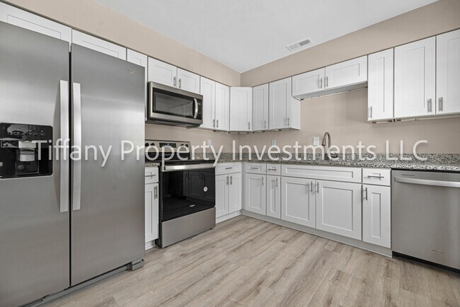 Foto del edificio - 3350 Misty Wood Dr