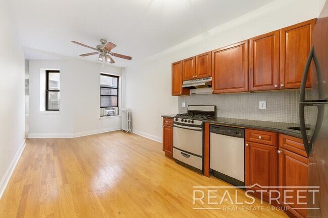 Foto del edificio - Lovely 2.5 Bedroom Duplex in Park Slope steps from Prospect Park