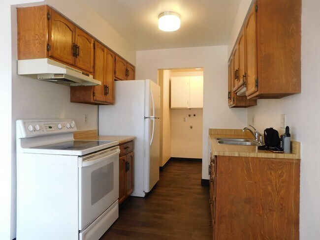 Foto del edificio - Single Family with Garage