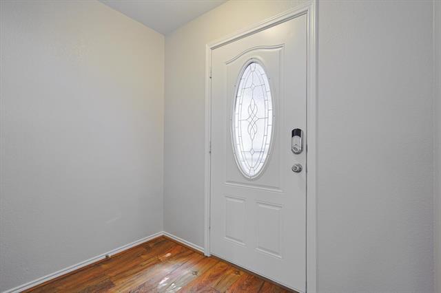 Foto del edificio - 8320 Seven Oaks Ln
