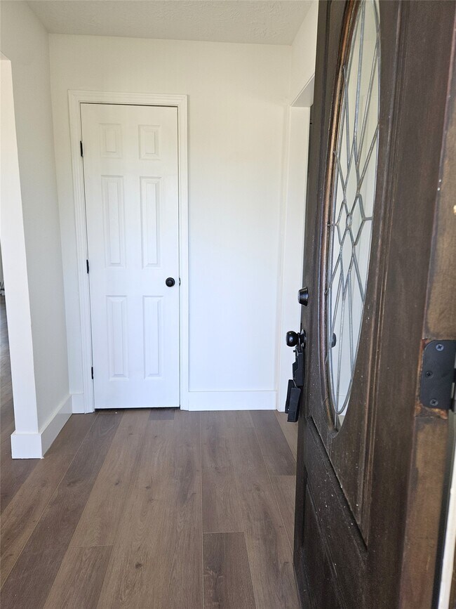 Foto del edificio - 815 Merribrook Ln