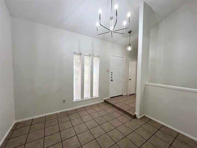 Foto del edificio - 518 Dalewood Dr