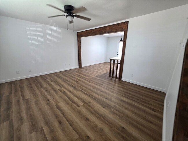 Foto del edificio - 2404 SE Jayel Terrace
