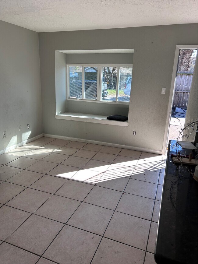 Foto del edificio - 15219 Buckle Ln