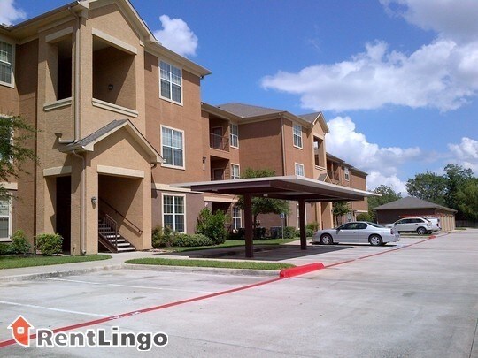 Foto principal - 8989 West Rd