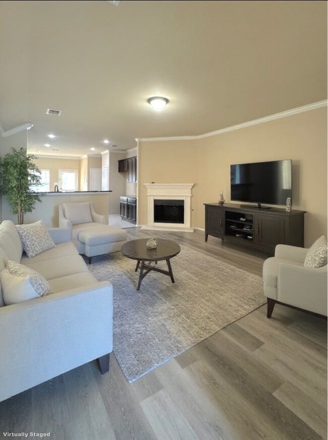 Building Photo - 8440 Gentian Dr