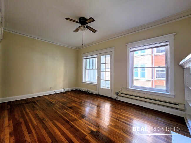 Foto del edificio - 4423 N Wolcott Ave