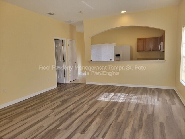 Foto del edificio - 7784 75th St N