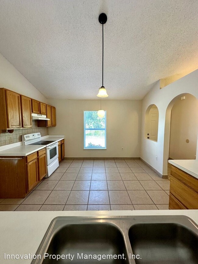Building Photo - 3 br, 2 bath House - 1112 Chesterfield Court