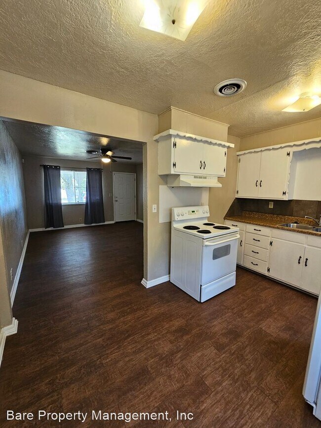 Foto del edificio - 3 br, 1 bath House - 1710 Dakota Street