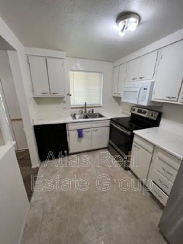 Foto del edificio - 2580 S Valley Hwy