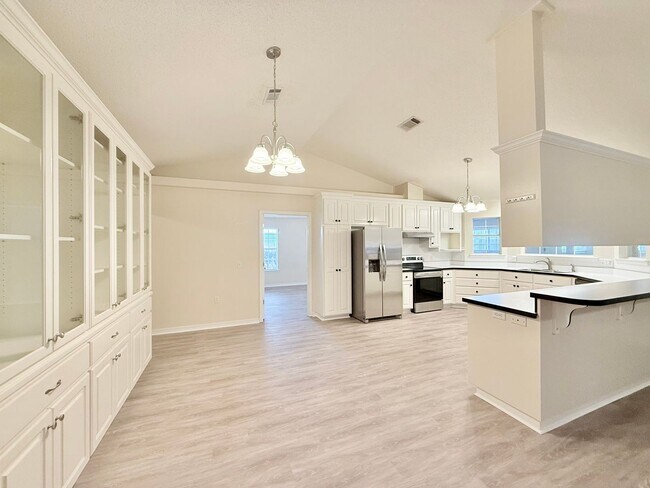 Building Photo - Spacious 3-Bedroom Home Near NAS Whiting Field