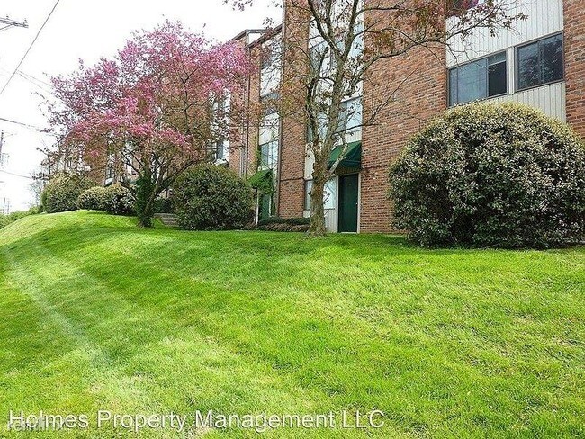 Foto del edificio - 2718 Kingston Pike