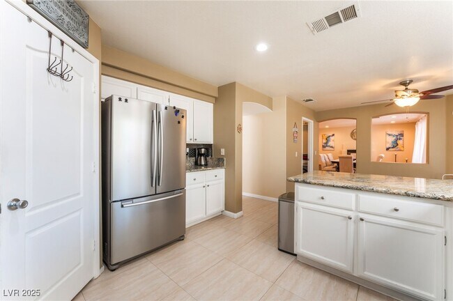Building Photo - 8612 Sierra Cima Ln