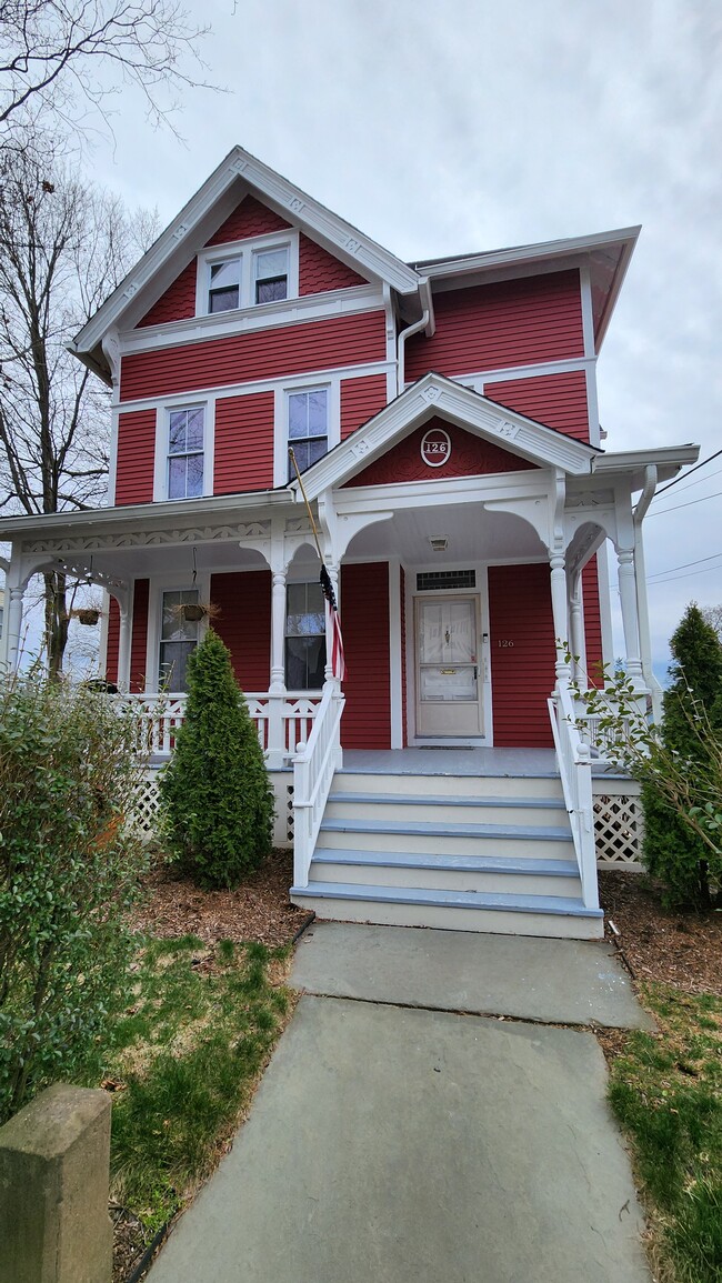 Building Photo - 126 Winthrop St