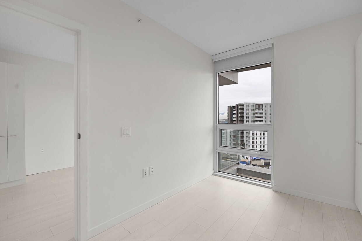 Photo principale - 180 2nd Av E