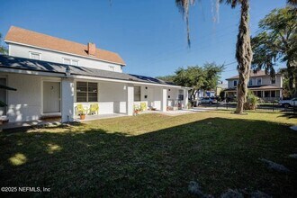 Building Photo - 1242 N Laura St