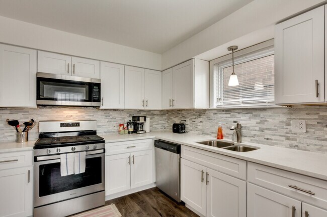 Foto del edificio - 226 S Hoyne Ave