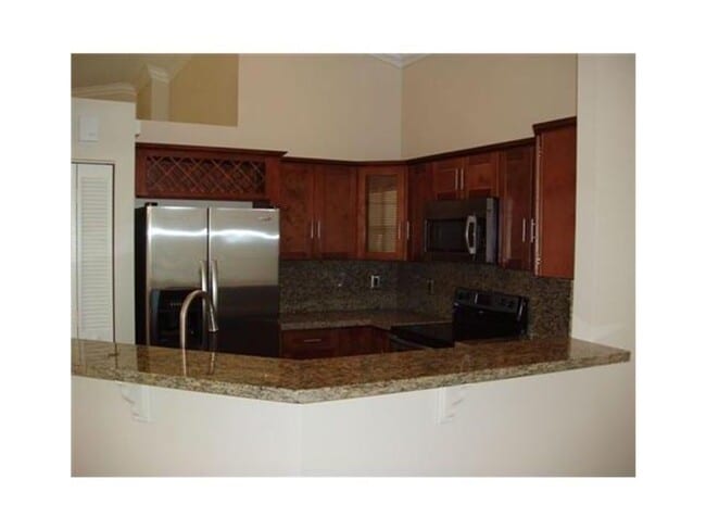 Building Photo - 920 Savannah Falls Dr