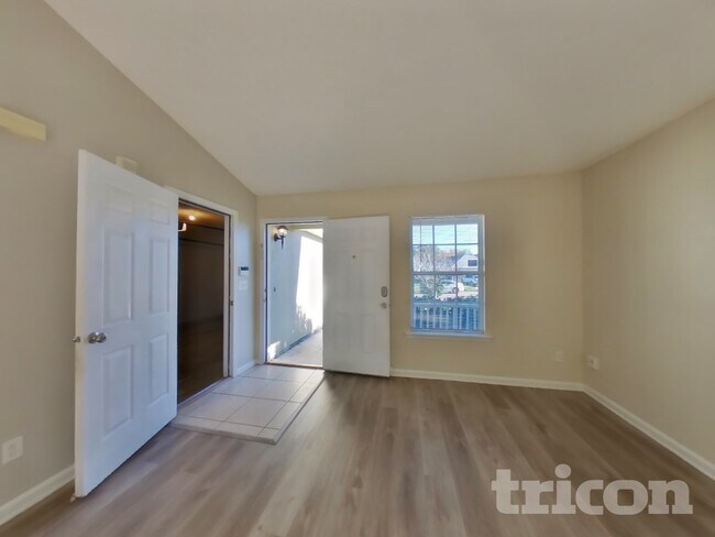 Building Photo - 4196 Jillian Dr