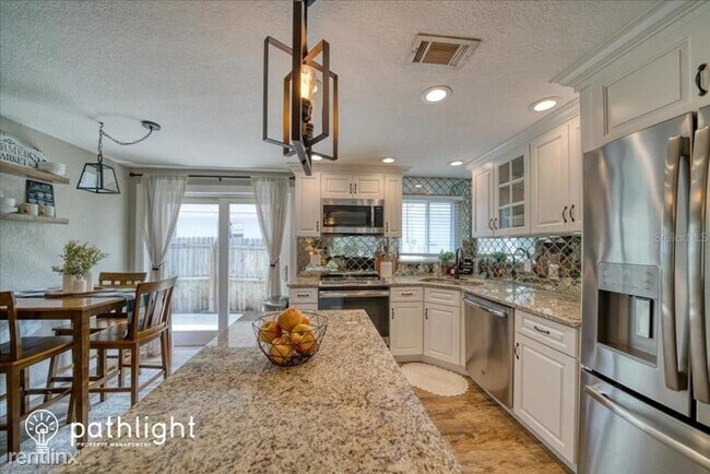 Building Photo - 3 br, 1 bath House - 245 56Th Street N UNIT