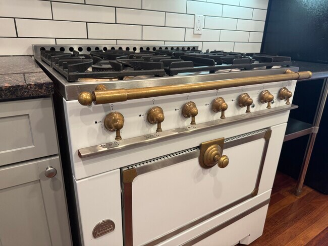 High end appliances - 719 S Claremont Ave