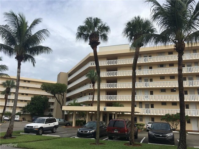 Foto del edificio - 2930 Point East Dr