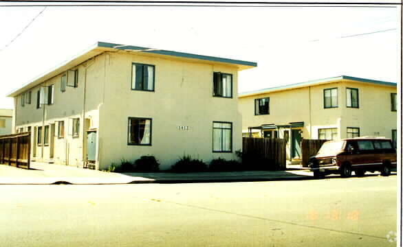 Building Photo - 1408 Middlefield Rd