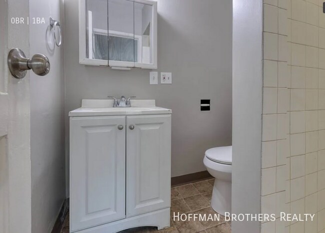 Foto del edificio - 1559 N Hill Ave