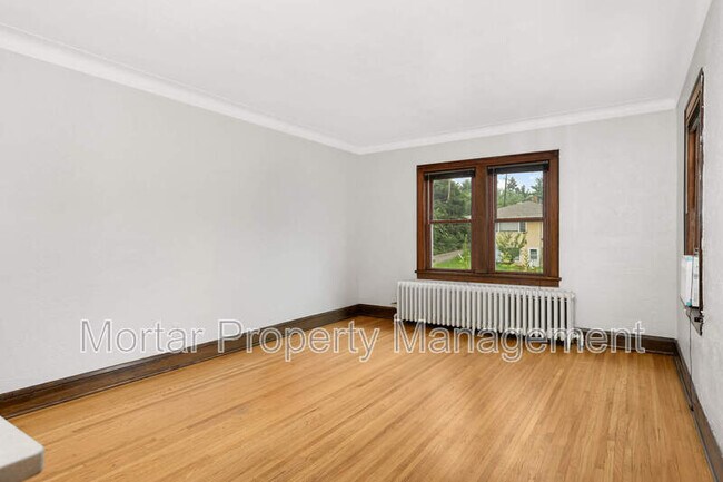Foto del edificio - 1164 Randolph Ave