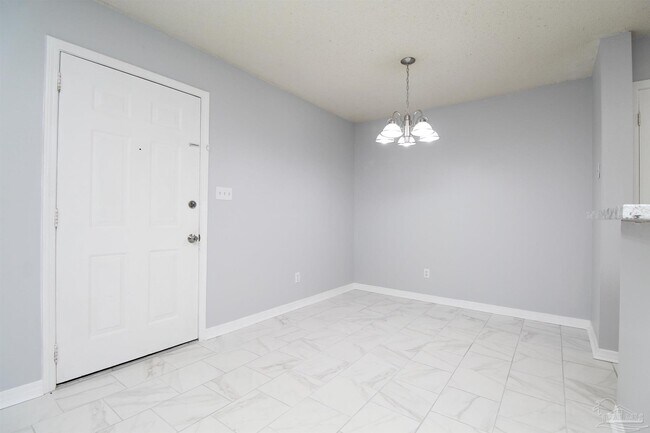 Foto del edificio - 7116 Pearson Rd