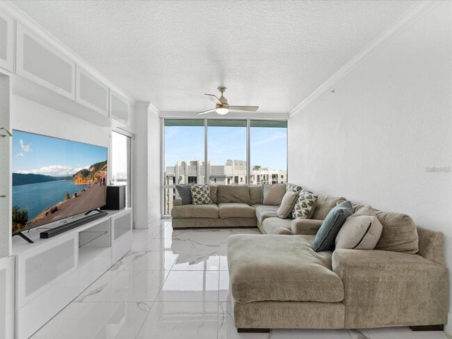 Foto del edificio - 322 E Central Blvd