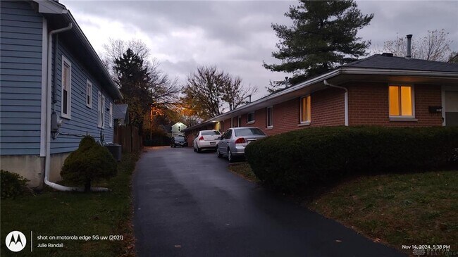 Foto del edificio - 722 Morse Ave