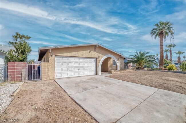 Building Photo - 3556 Ruth Dr