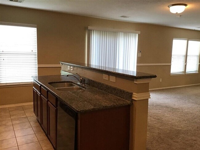 Foto del edificio - 15326 Boulder Hollow Ln