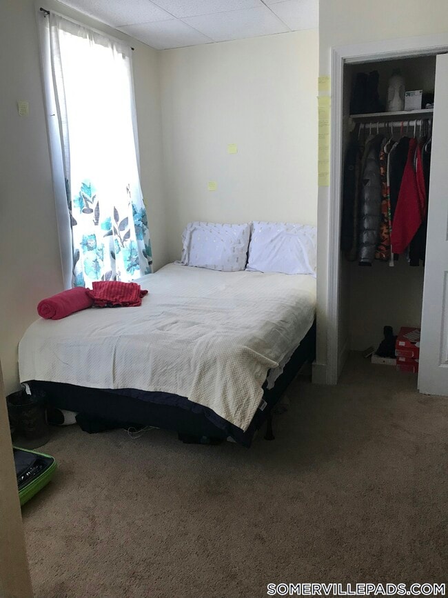 Building Photo - 58 Medford St