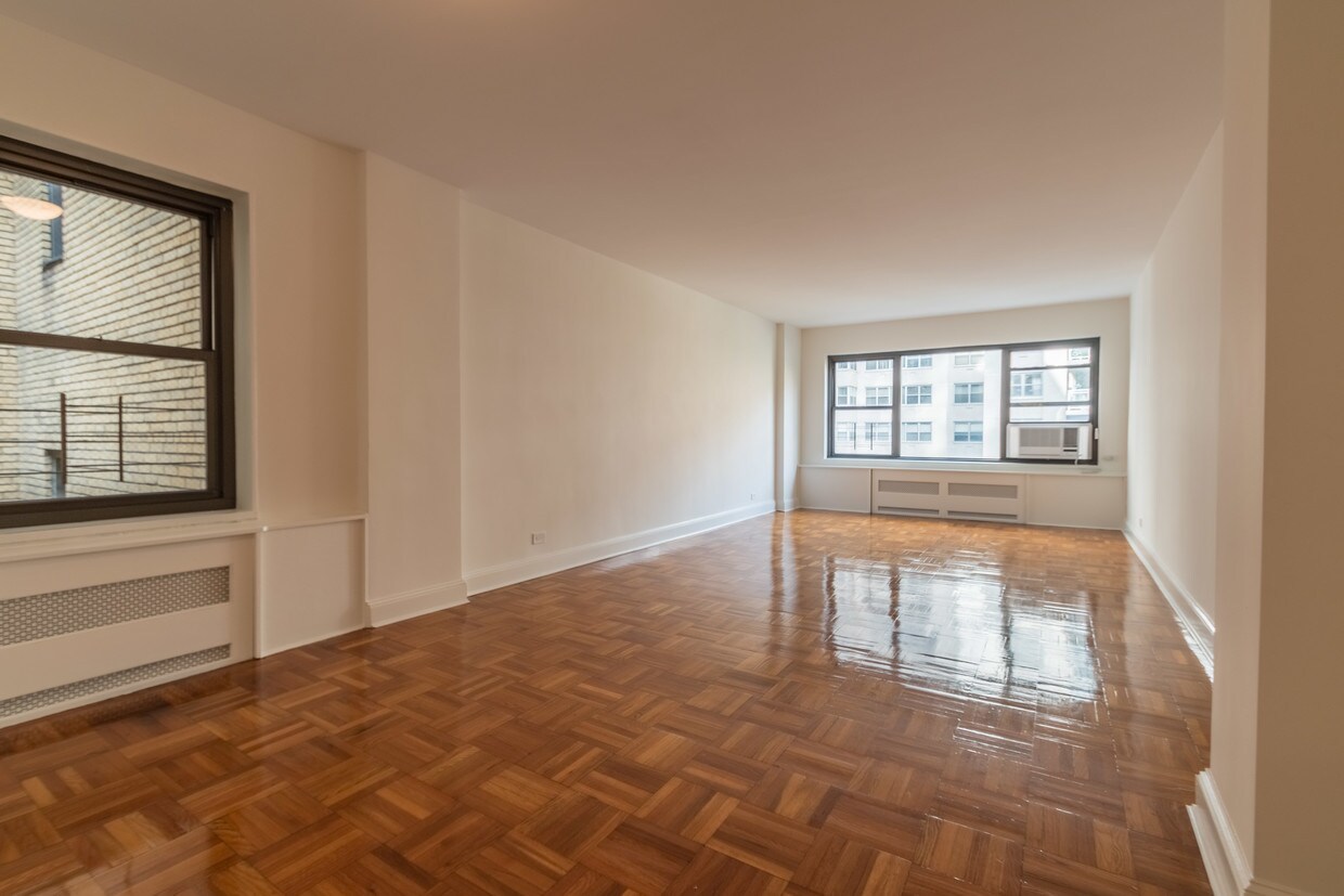 Primary Photo - 410 E 55th St