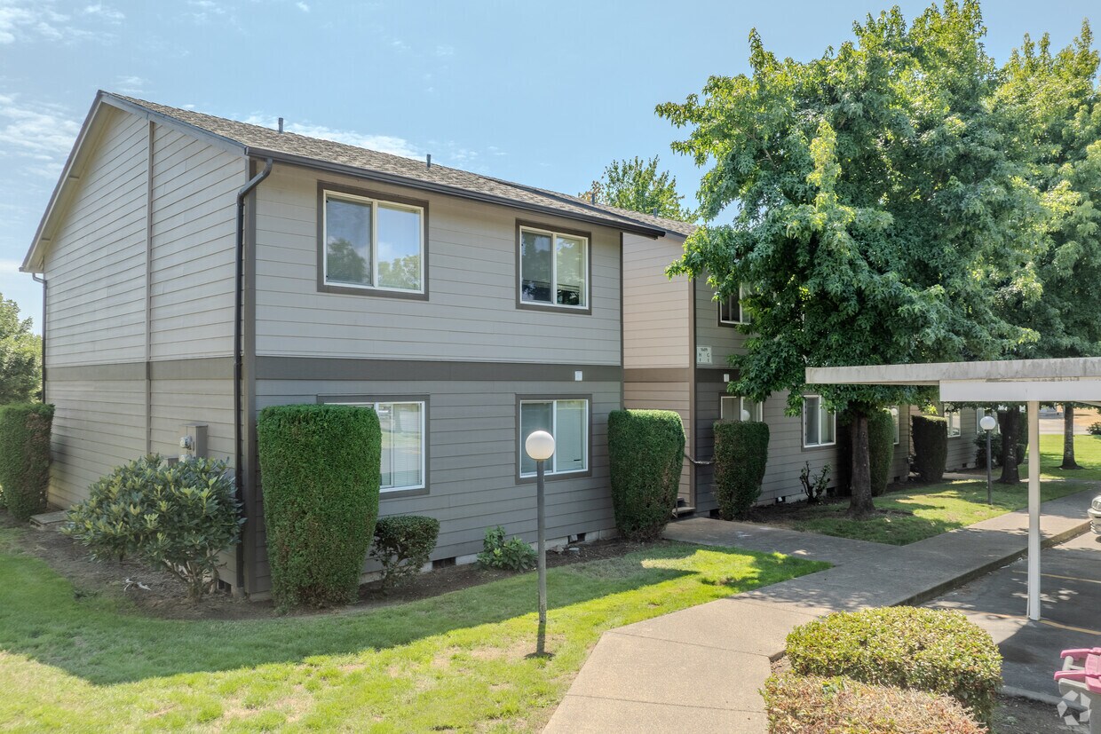 Foto principal - Tall Oaks Estates