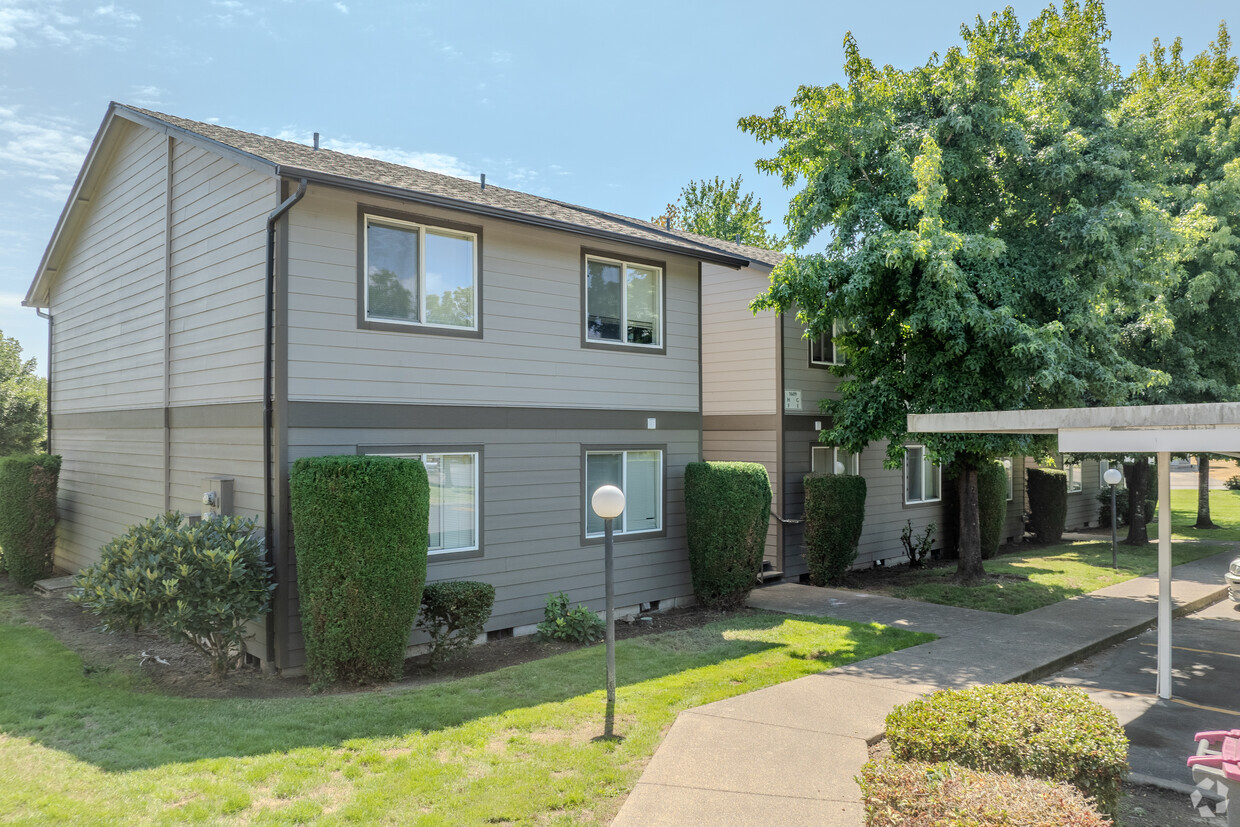 Primary Photo - Tall Oaks Estates