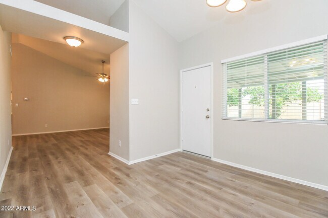 Building Photo - 1612 W Citation Ln